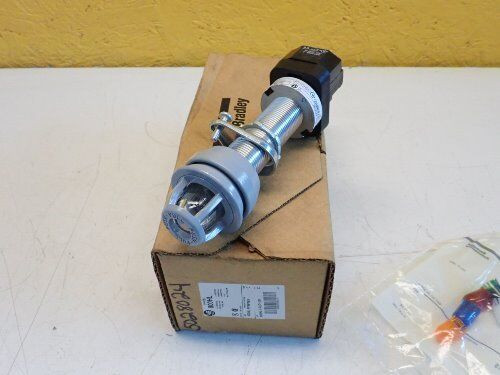 Allen Bradley 800Hl-Fpxp16M New