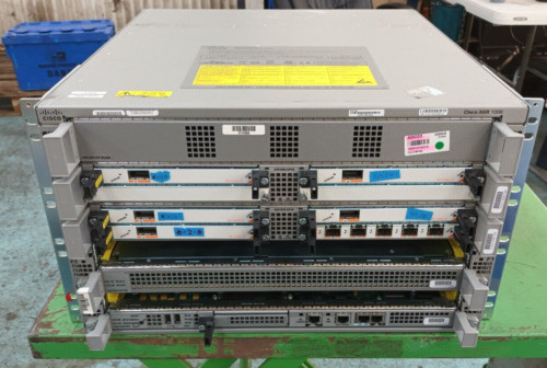 Cisco Asr  1006 With  2 X Asr 1000-Sip40/1 X Asr 1000 - Esp100 1 X Rp2 / 2 X Psu