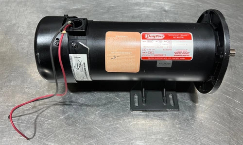 DAYTON 4Z525A PERMANENT MAGNET DC MOTOR 3/4HP 180VDC Used Surplus