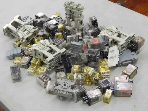 #185 LOT of 108 Relay & Socket Base Dayton Potter & Brumfield Square D Idec