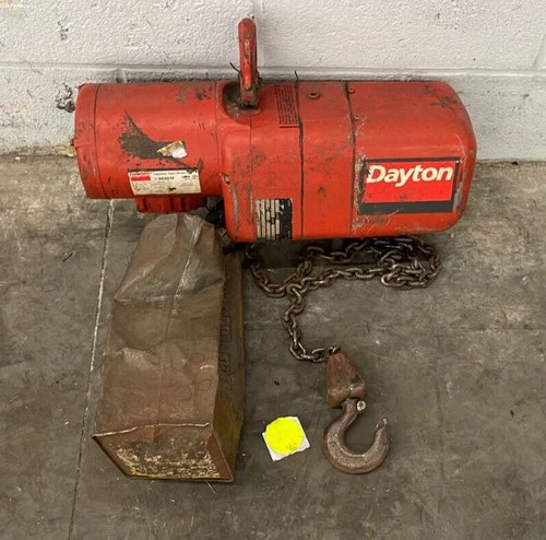 DAYTON 1/2 TON ELECTRIC CHAIN HOIST MODEL 3Z294 20FT LIFT 115-1-60V