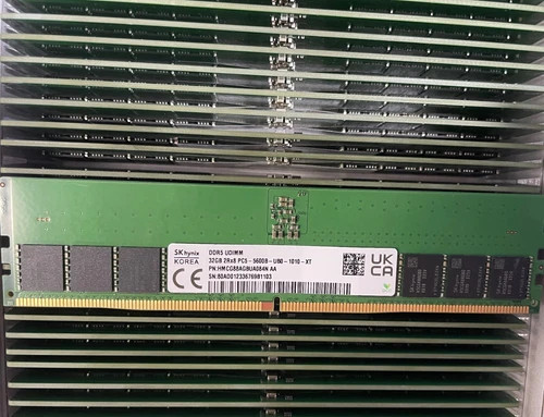 SK Hynix 32GB DDR5 5600 UDIMM 2Rx8 PC5-5600B HMCG88AGBUA084N 288pin Desktop RAM