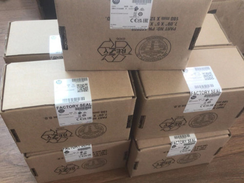New 1pc AB 2080-LC70-24QWB Micro870 24 IO ENetIP Controller Not applicable - Product Image