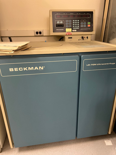 Centrifuge 10012 MP Beckman L8-70M Ultra Centrifuge and Rotors
