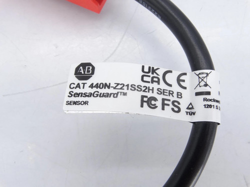 New ALLEN BRADLEY 440N-Z21SS2H SWITCH SensaGuard - Product Image