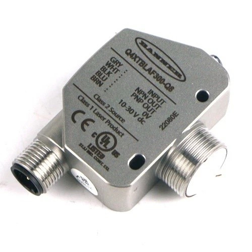 New New BANNER Q4XTBLAF300-Q8 94118 Photoelectric Sensor FREE Shipping - Product Image