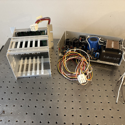 Used Winsystems STD BUS 400-0034-000 6 Card Chasis w Power Supply - Product Image