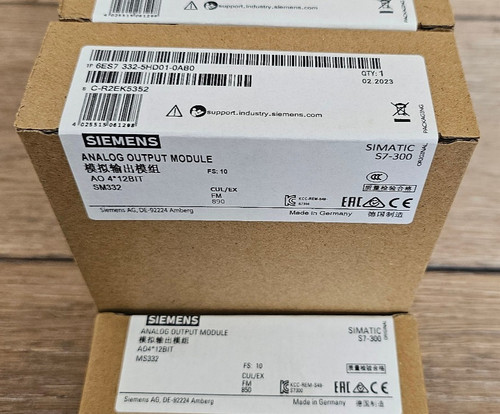 New SIEMENS 6ES7332-5HD01-0AB0 SEALED. Dealer, warranty, incl. VAT - Product Image