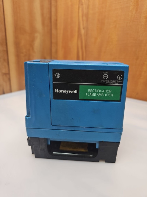 Used HONEYWELL BURNER CONTROL RM7800-L-1053 USA RM7800L1053 - Product Image