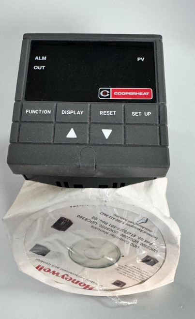New Honeywell UDC2300 Mini-Pro TemperatureProcess Controller - Product Image