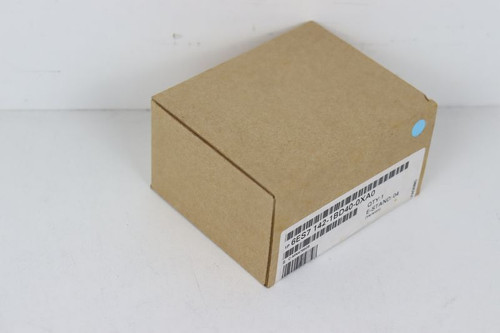 New Siemens 6ES7 142-1BD40-0XA0 Expansion Module Unused  Original Packaging  Sealed - Product Image