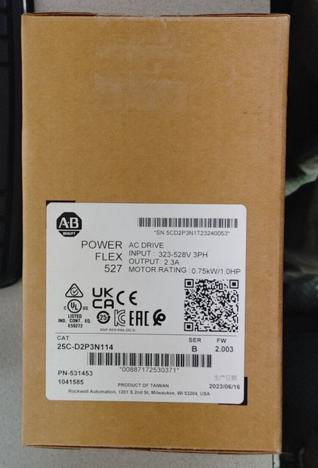 New ALLEN-BRADLEY 25C-D2P3N114 POWERFLEX 527 480VAC 1HP 2.3A NEW QUANTITY WOW - Product Image