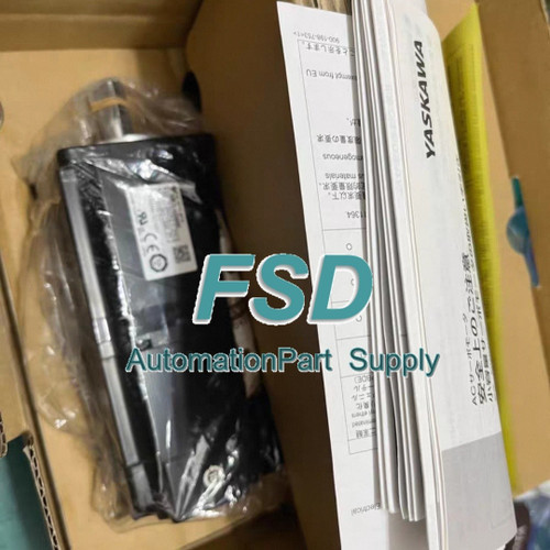 New 1PC New Yaskawa SGMJV-04AAA6C Servo Motor SGMJV-04AAA6C In Box - Product Image