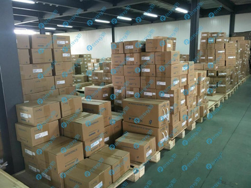 New 1PCS NEW YASKAWA SERVO MOTOR SGMAH-08AAA4B  - Product Image