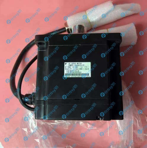 New 1PCS NEW YASKAWA AC SERVO MOTOR SGMPH-15AAA61D-OY  - Product Image
