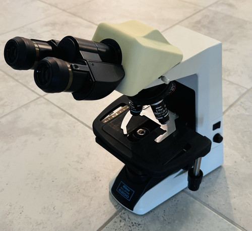 Used Nikon Eclipse E200 Microscope  Objectives 4X, 10X, 40X, 100X Excellent - Product Image