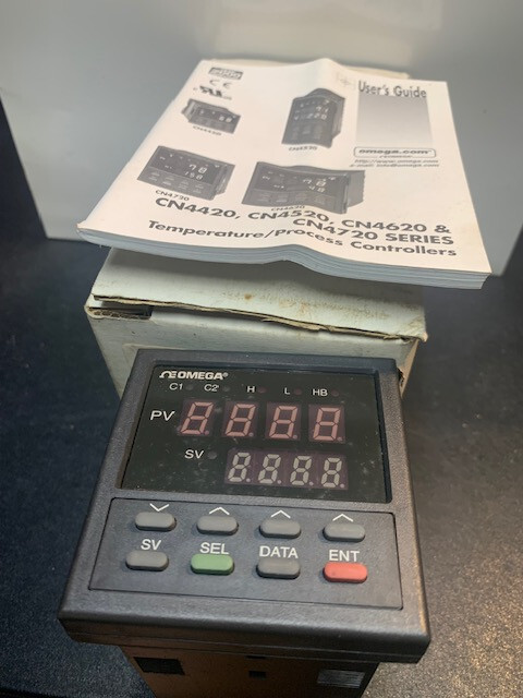 New Omega CN4721TR-R1-A2 Temperature /Process Controller