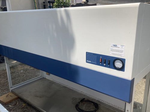 New Laminar flow cabinet