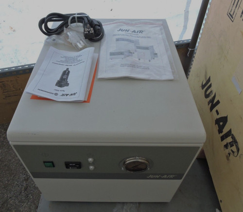 NEW Jun-Air OF302V-4M Quiet Compressor Cabinet 230V 4-Liter / Medical