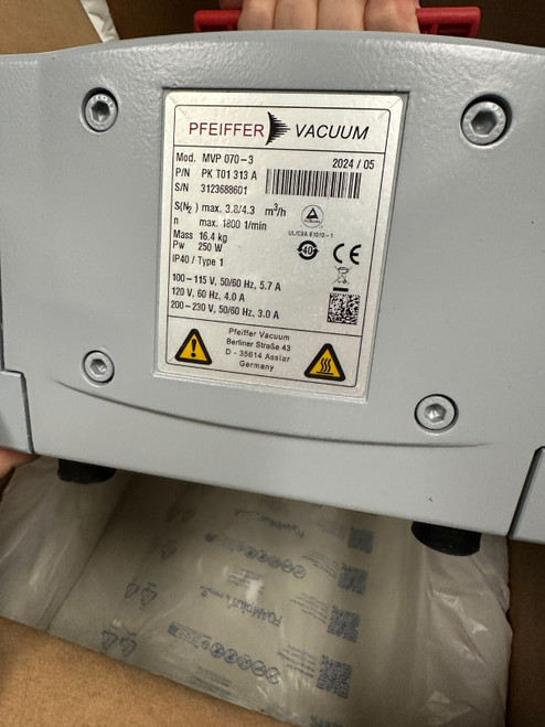 New PFEIFFER MVP 070-3 diaphragm pump, vacuum pump P/N PK T01 313 A