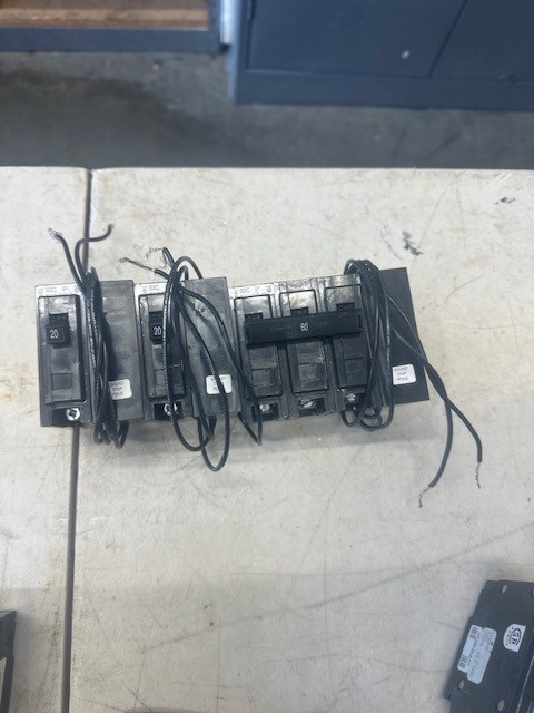 Used RANDOM SHUNT TRIP Circuit Breakers - Product Image