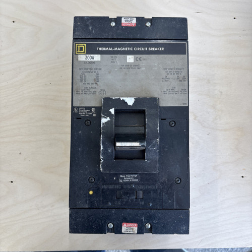 Used 1 SQUARE D LHL36300 CIRCUIT BREAKER 300A 600V - Product Image