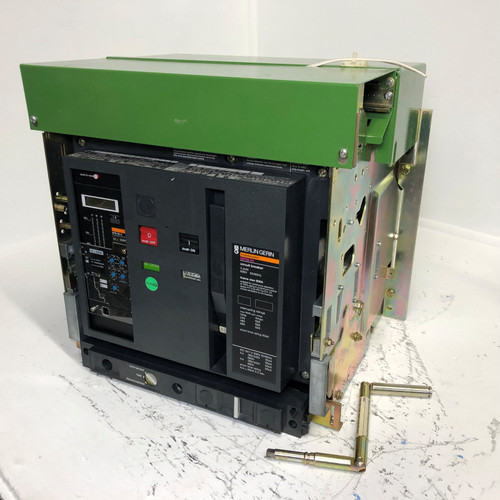 Used Merlin Gerin MP08H1 800A MasterPact LSI Circuit Breaker in Cradle 600 Amp Plug - Product Image
