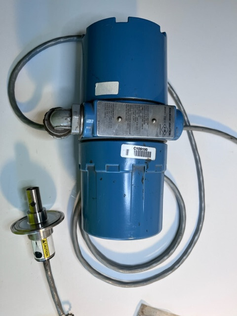 Used Rosemount Analytical Transmitter 2081C With 403-12-21-54 Conductivity Sensor - Product Image