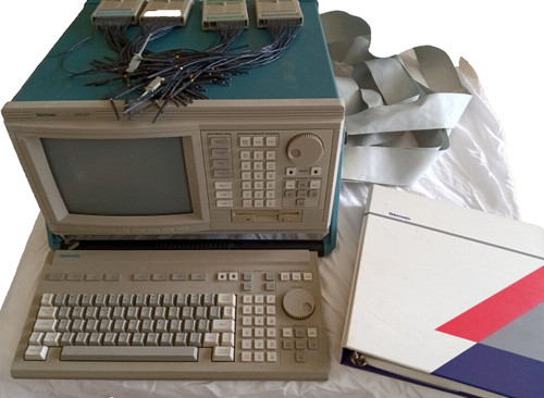 Used TEKTRONIX 3001GPX 80 channel LOGIC ANALYZER with cables and probes  - Product Image