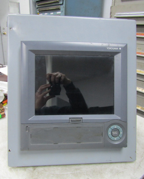 Used ??YOKOGAWA 100-240 VAC DAQSTATION DX220-2 STYLE S4 SUFFIX -2AR1M1C3 - Product Image