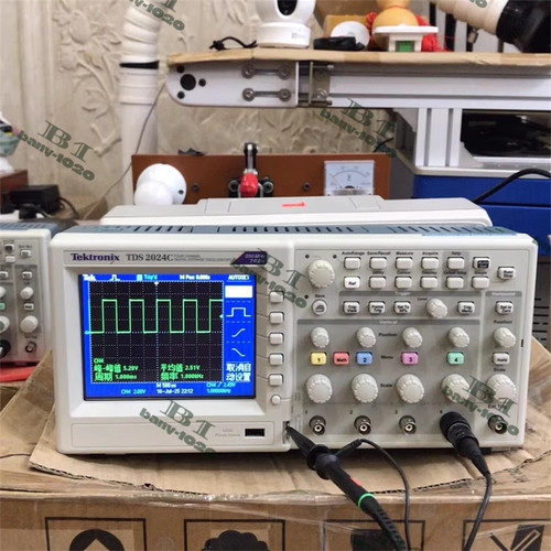 Used Tektronix TDS2024C Oscilloscope US Free tax DHL Express delivery TDS 2024C - Product Image