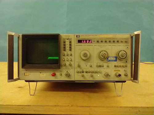 Used HP 8569A 100 Hz to 22 GHz spectrum analyzer - Product Image