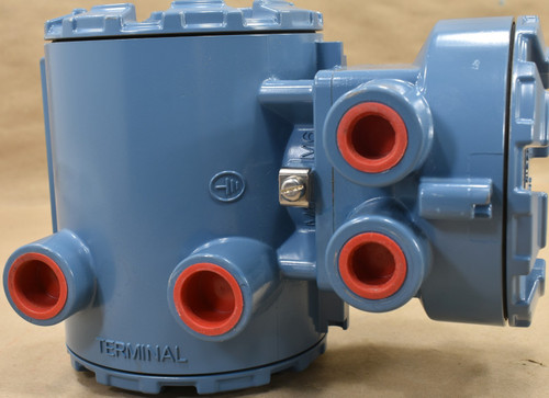 New Rosemount Oxymitter 4000, In Situ Oxygen Transmitter, 90-250V, 6A00095G04 - Product Image