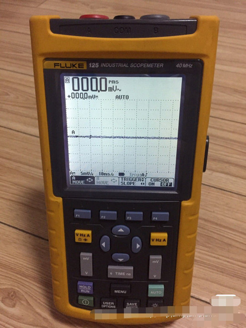 Used Fluke 125 Industrial Scopemeter 40mhz Without accessoriesL - Product Image