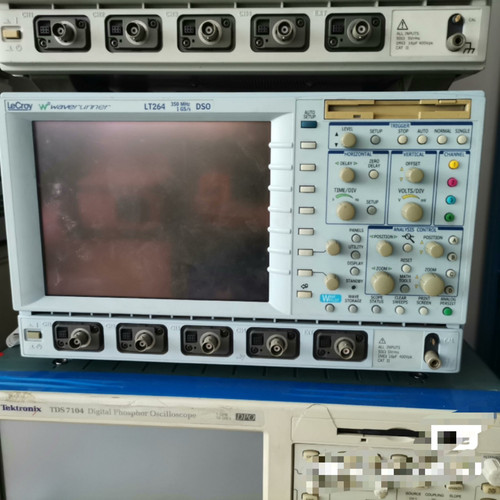 Used cxLECROY WAVERUNNER LT264 OSCILLOSCOPE - Product Image