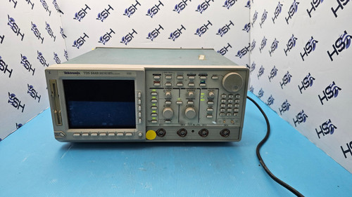 Used Tektronix TDS644B Color 4-Channel 500MHz 2.5GSs Digital Real-Time Oscilloscope - Product Image