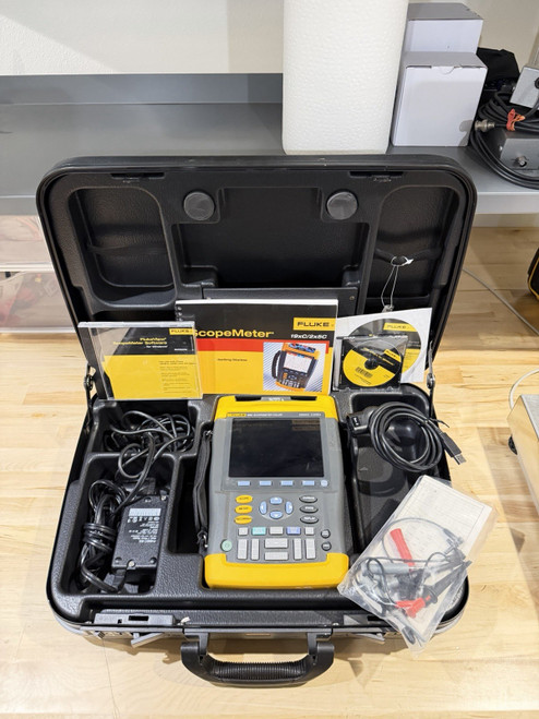 Used FLIKE 199C 200MHZ 2.5GSs SCOPEMETER COLOR W ACCESSORIES TESTED SHIPS FAST Fluke 199C - Product Image