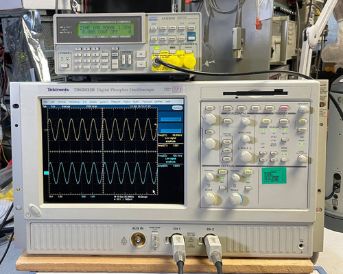 Used TEKTRONIX TDS5032B DPO Oscilloscope 2CH 350MHz 5GSs 3M SM J2 CP2 PW3 RG ET3 - Product Image
