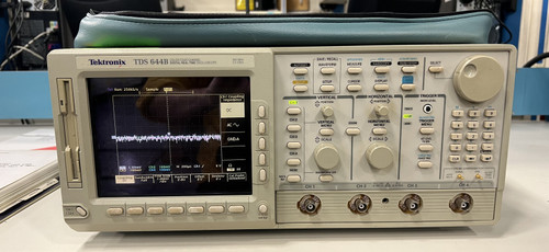 Used Tektronix TDS644B 4 Color Channel 500MHz 2.5GSs Digital Oscilloscope READ DESC. - Product Image