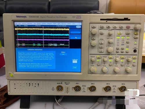 Used Tektronix TDS5034B 350MHz 5GSs oscilloscopej - Product Image