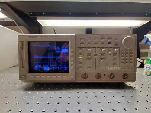 Used Tektronix TDS754C Color 4 Channel Oscilloscope 500MHz 2GSas-opts05,13,1F,1M,2F - Product Image