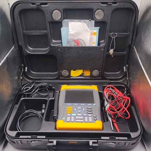Used Fluke 199C, 225C scope meter dual channels 200Mhz 2.5GSs New Battery 944412199003 - Product Image