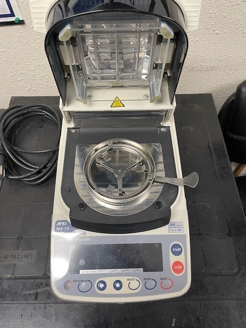 Used AD MS-70 MOISTURE ANALYZER - SLIGHTLY USED w MANUALS - Product Image
