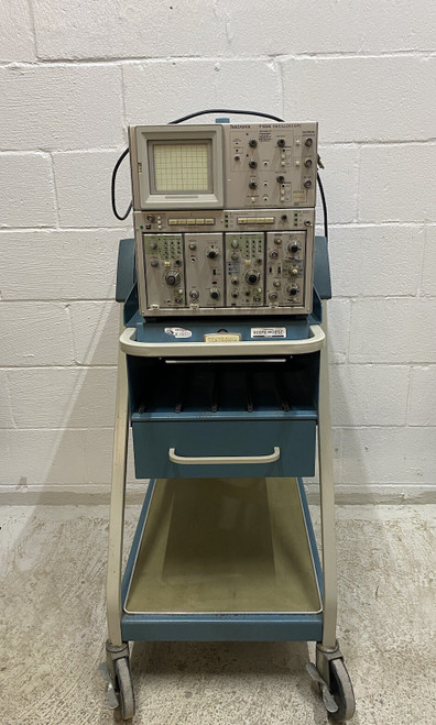 Used Tektronix 7104 Oscilloscope with 7B10, 7A29, 7A26 Plug-ins, And Stand - Product Image