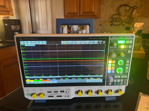 Used Rohde  Schwarz MXO4-BNDL, 4 channels, 1.5GHz, with 4 RT-ZP11 probes - Product Image