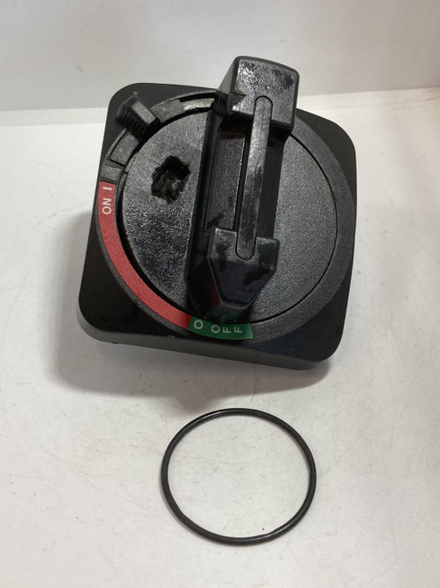 Used ALLEN BRADLEY 194R-HS4 DISCONNECT SWITCH OPERATING HANDLE SER A - Product Image