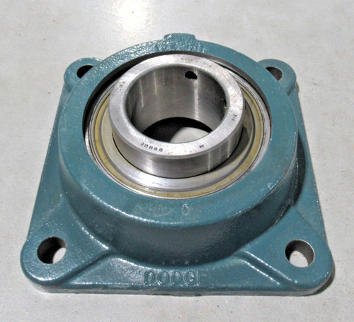 New DODGE 126194 124081 4 BOLT FLANGE 2-716 Bore, F4B-SCM-207 GENUINE NEW 126194, 124081 - Product Image