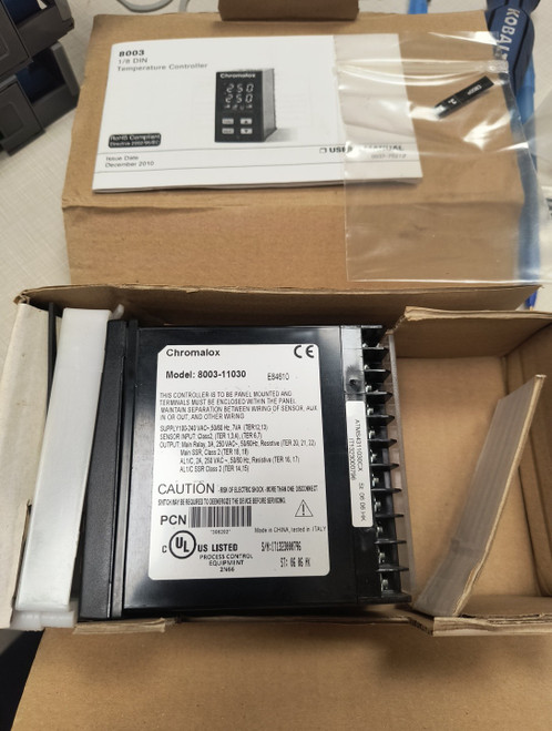 New CHROMALOX 8003-11030  800311030 New - Product Image