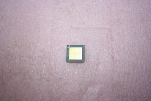 39 MOTOROLA MC68824RC12H PROCESSOR CHIPS