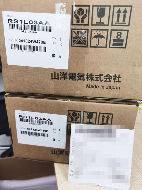 1 Pc. New Servo Drive Rs1l03aa